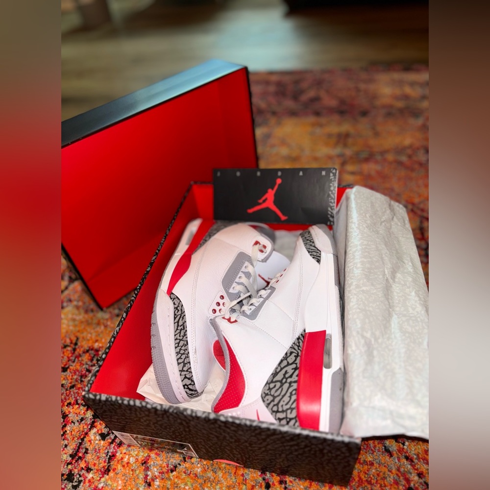 COPY - Fire Red Jordan 3’s (AUTHENTIC)